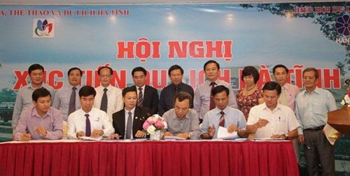 Các doanh nghiệp du lịch – khách sạn tại Hà Nội và Hà Tĩnh ký kết biên bản thoả thuận hợp tác du lịch